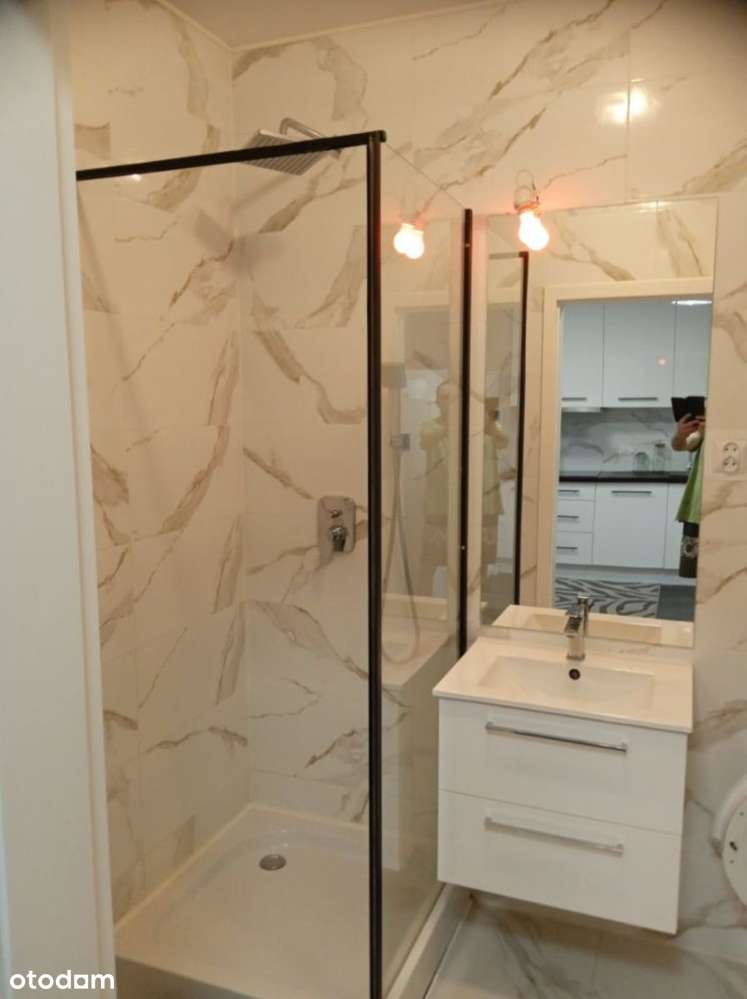 | Nowy Budynek | Winda | Balkon | Lokalizacja |-7