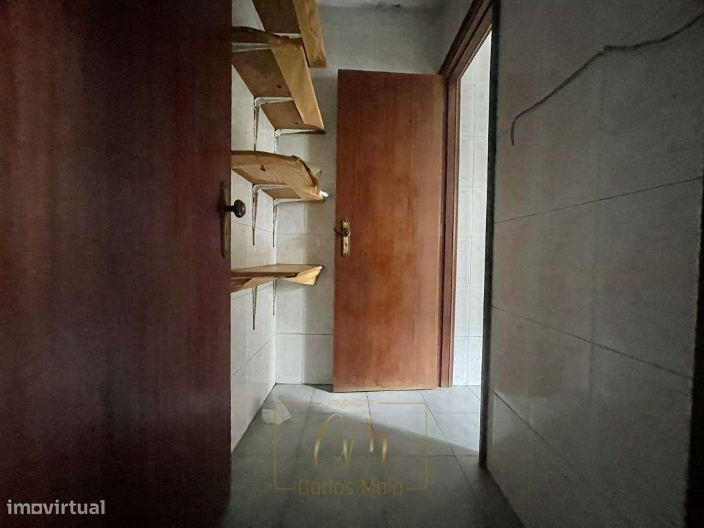 Moradia térrea T2 com logradouro e terraço a 170 metros do mar-13