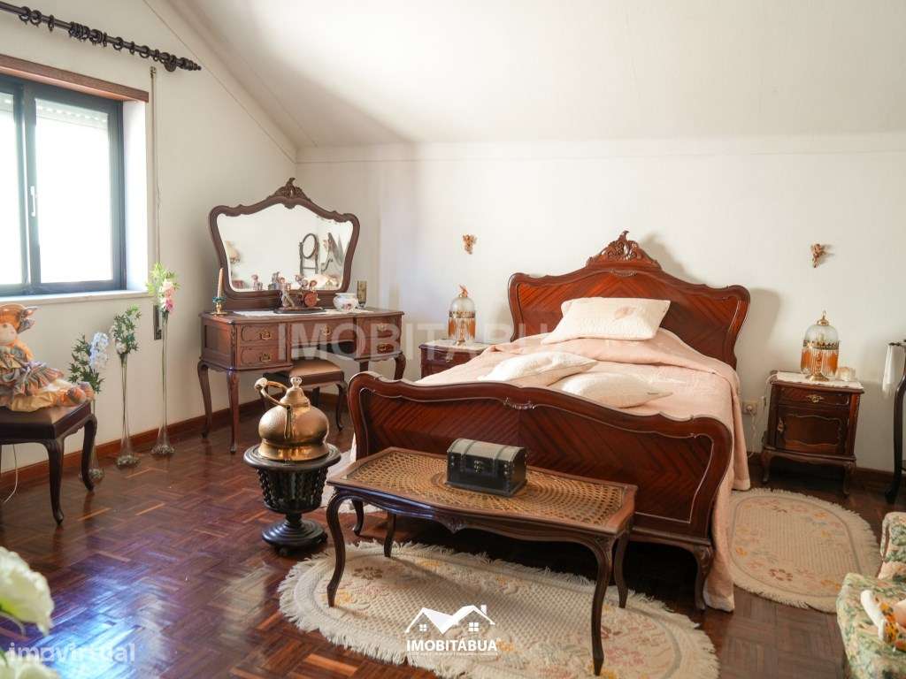 Moradia T5 com Piscina (Jacuzzi Integrado), Jardim e Churrasqueira-19