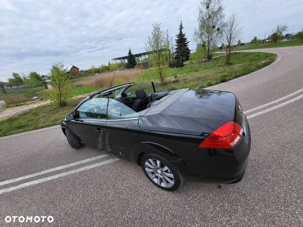 Ford Focus Coupe-Cabriolet 2.0 TDCi DPF Black Magic - 23