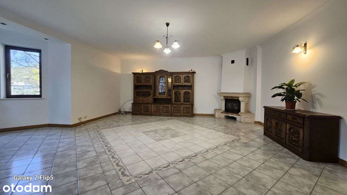 Dom 450 m2 otoczony starodrzewiem-5