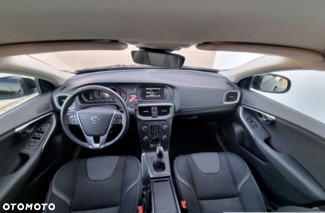 Volvo V40 CC D3 Drive-E Momentum - 5