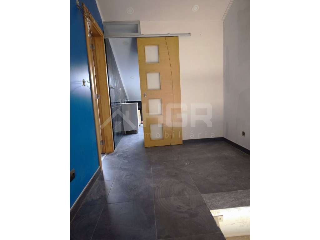 T3 + 1 | DUPLEX | BOA LOCALIZAÇÃO | ARRENTELA (MURTINHEIRA)-15