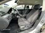 Volkswagen Passat Variant 2.0 TDI DPF DSG Comfortline - 11