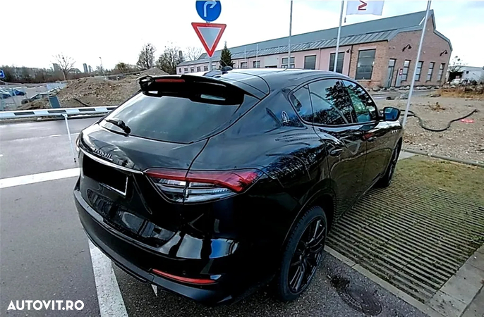 Maserati Levante S Q4 GranSport - 8