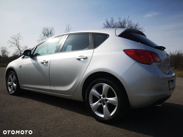 Opel Astra IV 1.4 T Edition 150 - 6