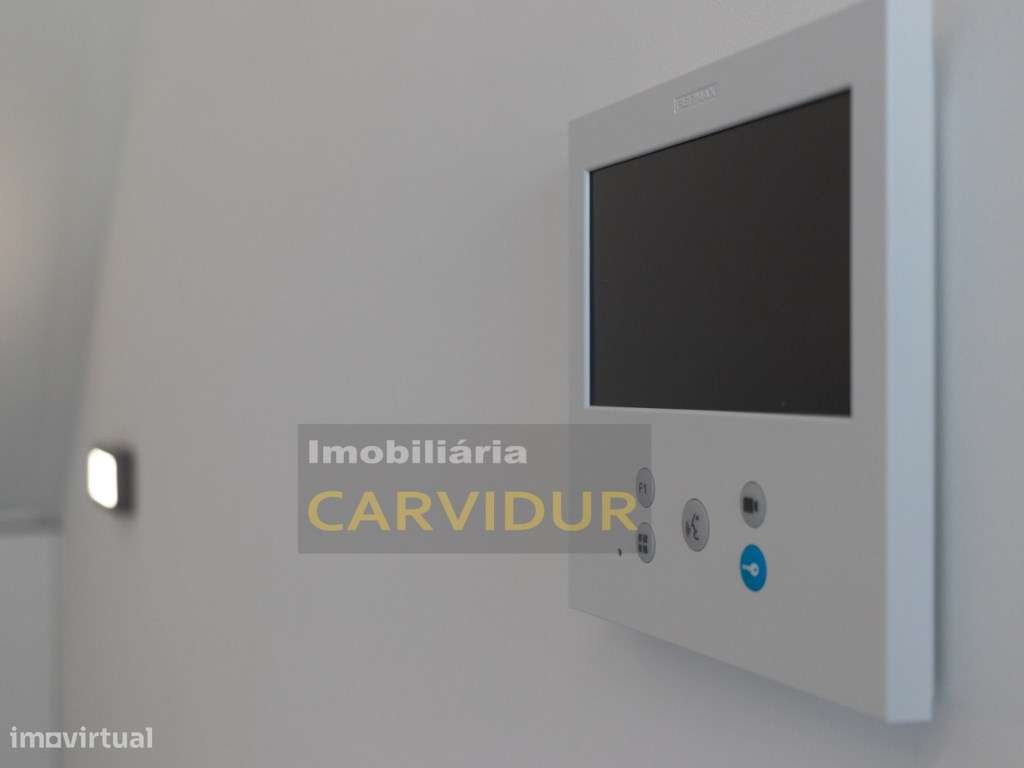 Apartamento T3 remodelação contemporânea com Quintal-28