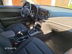 Hyundai Elantra 1.6 Comfort - 9