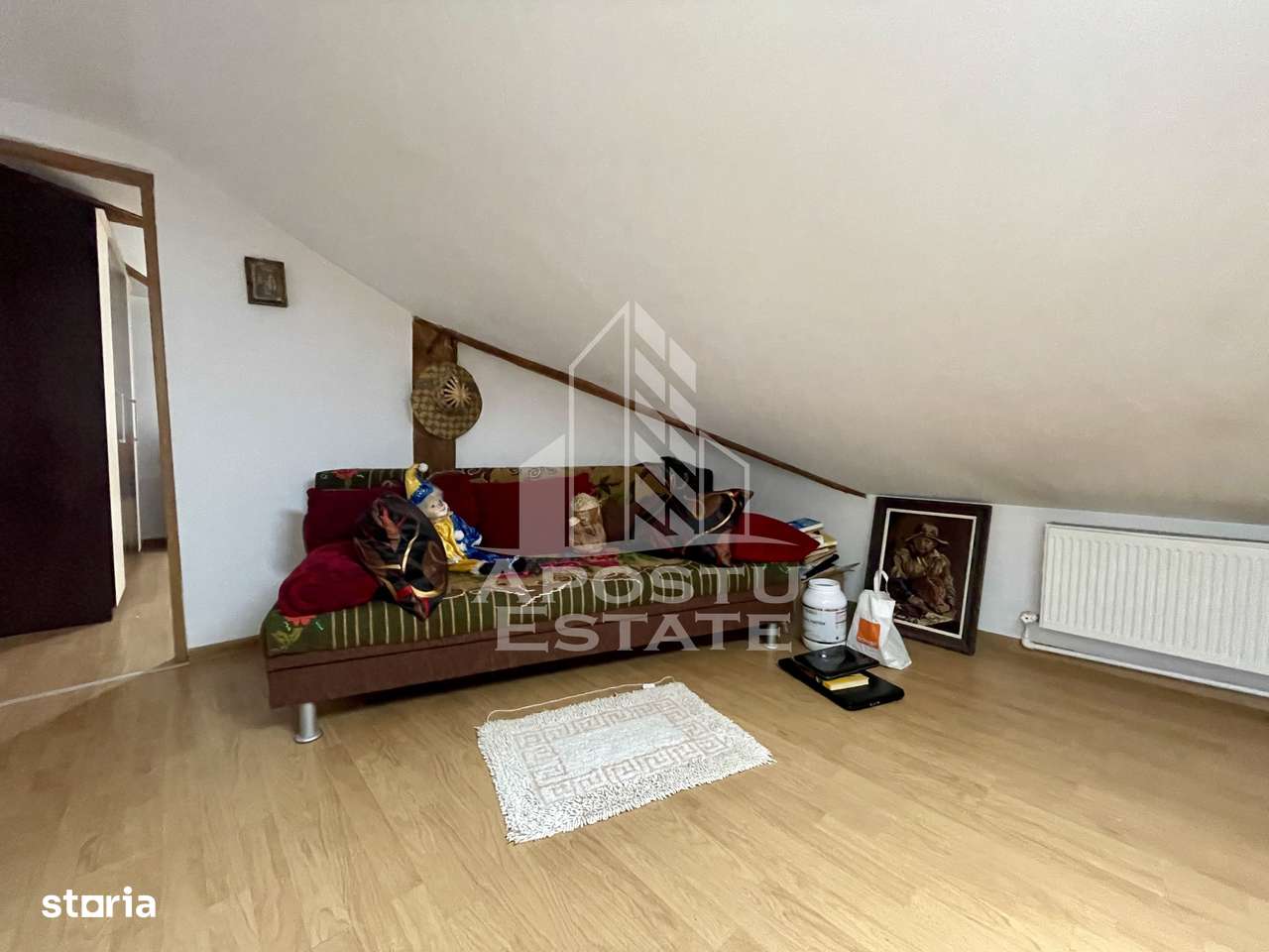 Apartament cu 3 camere, pe 2 niveluri, centrala proprie, Dambovita - Imagine principală: 2/7