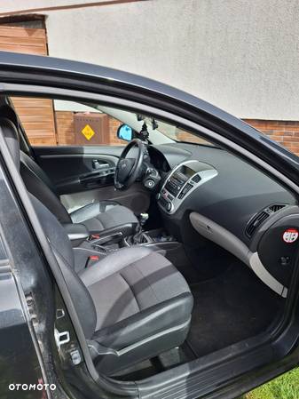 Kia Ceed Cee'd 1.6 Crdi Comfort - 4