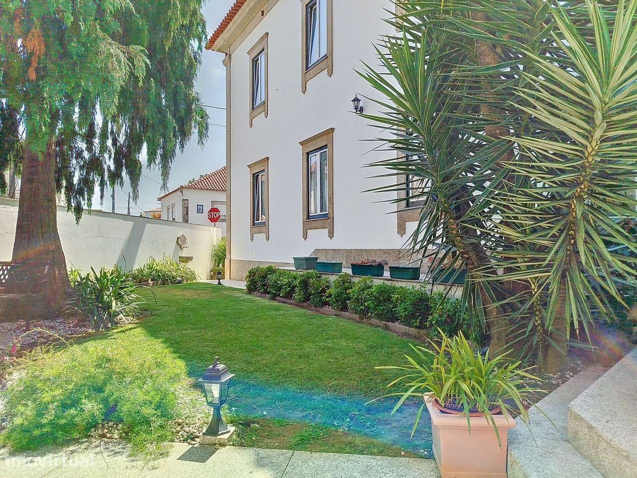 Moradia com 4 quartos do Séc XIX na Meadela com o conforto do séc XXI - Grande imagem: 4/47