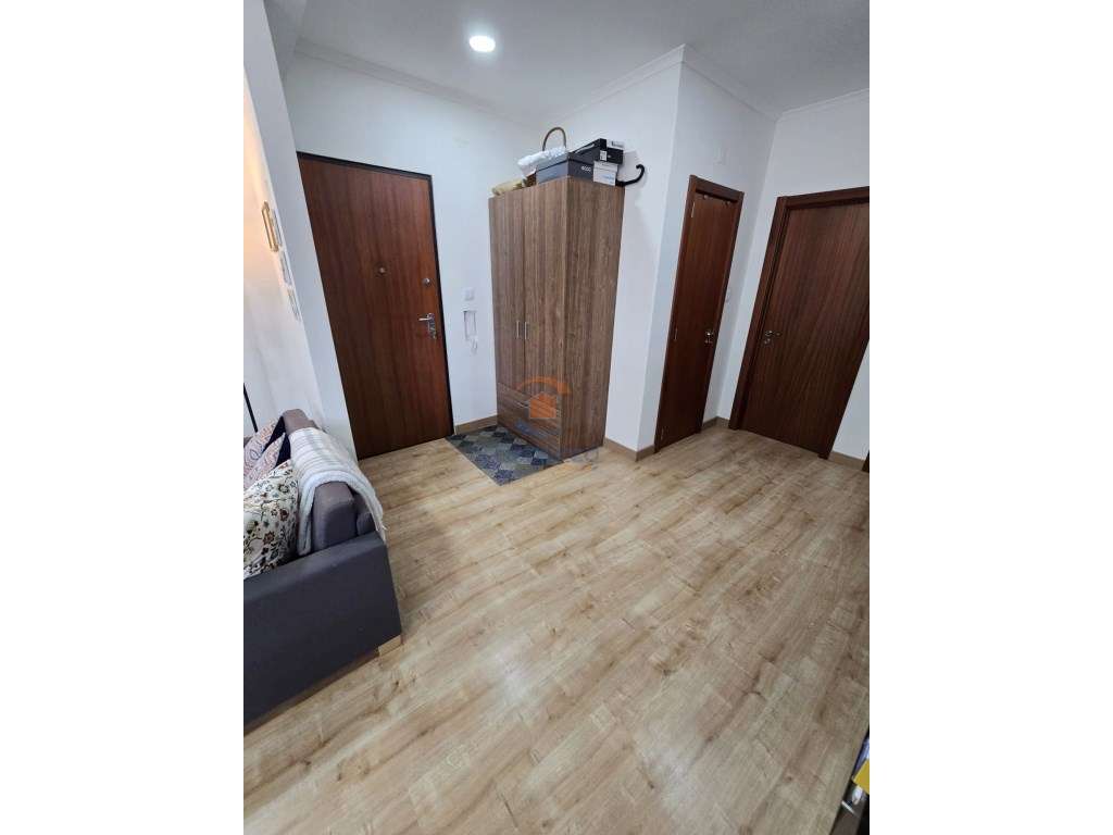 Apartamento T2 com Arrecadação | Olival Basto, Odivelas-8