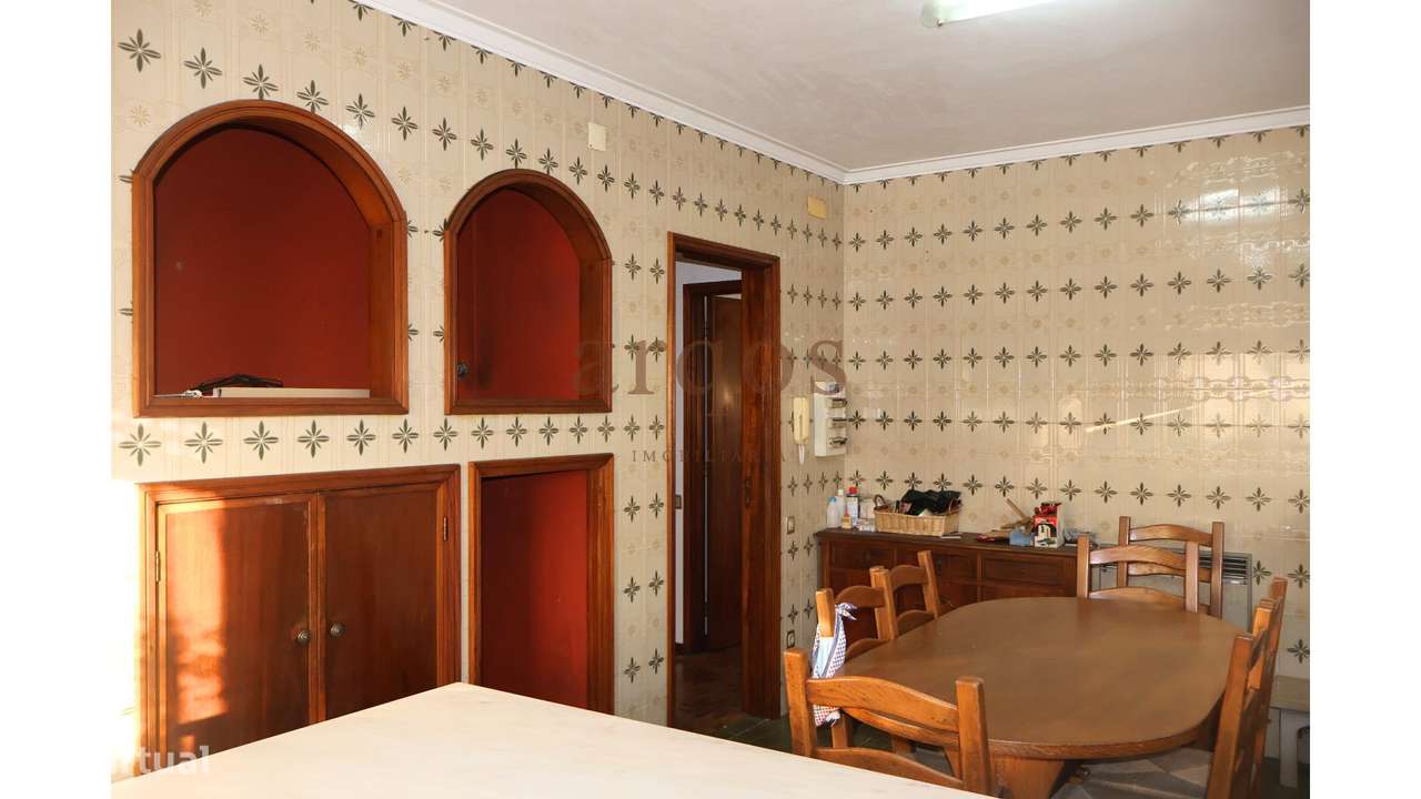 Moradia Isolada T4+1 em Lourosa-9