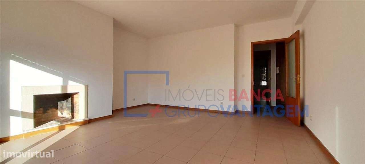 APARTAMENTO T2 - FANZERES - Grande imagem: 4/8