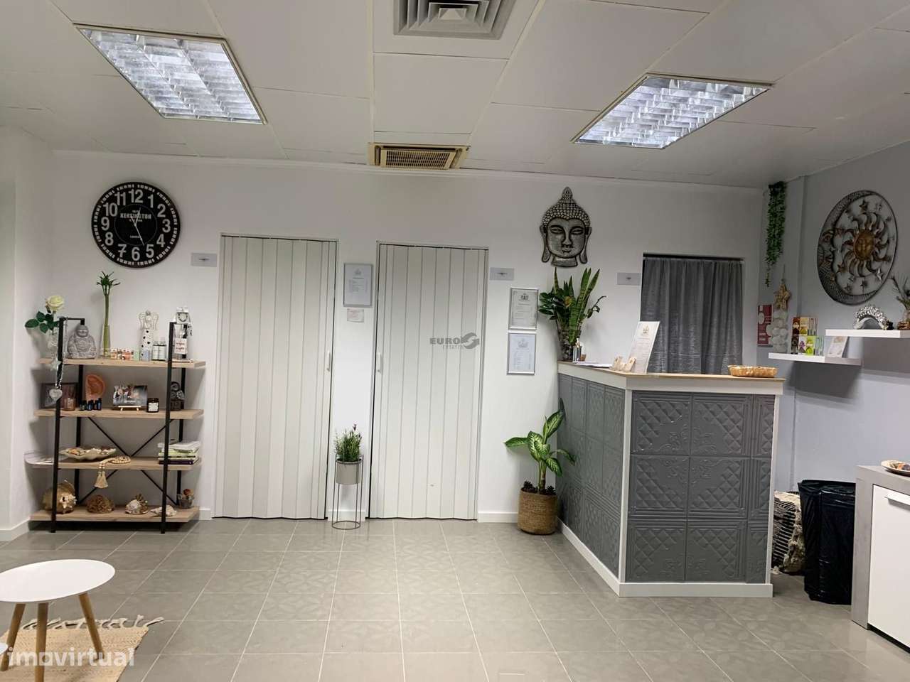 Loja ampla em Centro Comercial  Palmeiras-1