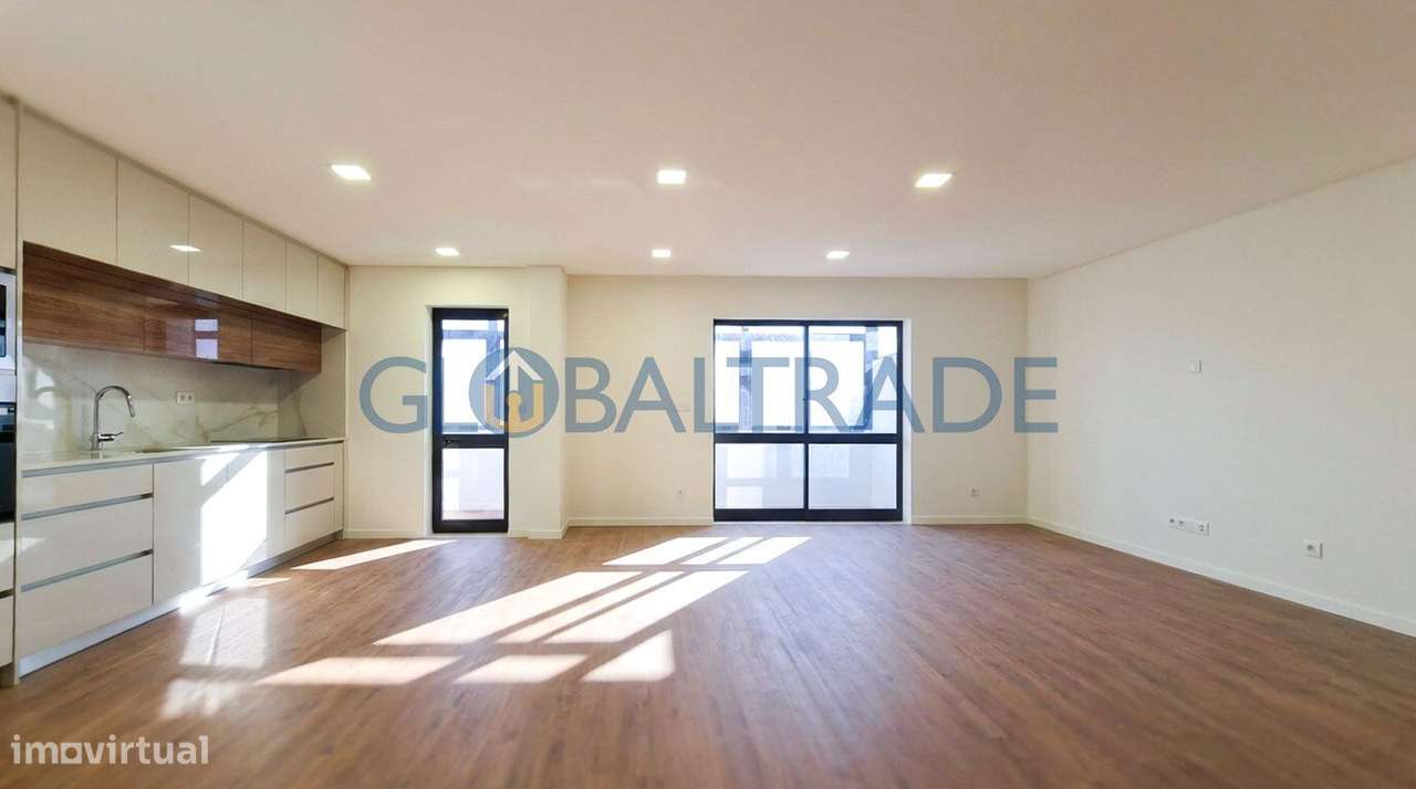 Apartamento T2 Renovado & Equipado em Matosinhos - Grande imagem: 2/39