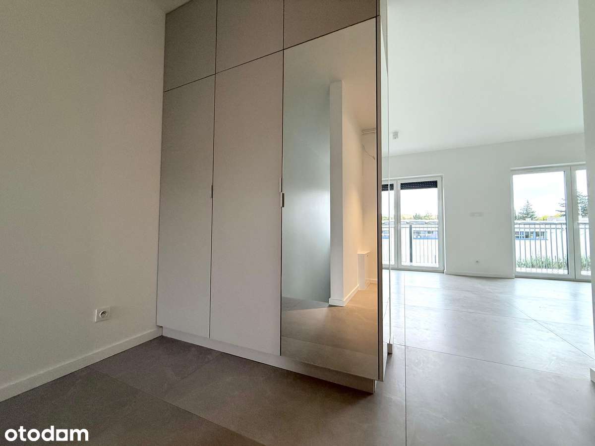 Nowoczesne, wykończone mieszkanie w zabudowie szeregowej-8