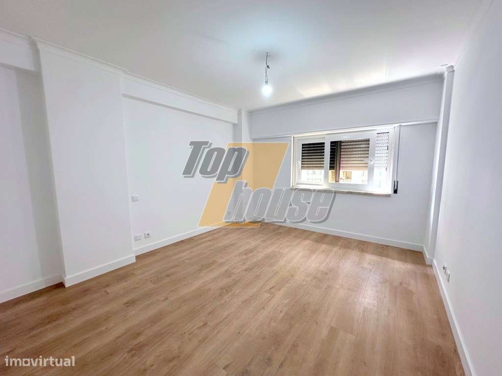 Apartamento T3 Estrada da Luz com parqueamento e arrecadação-24