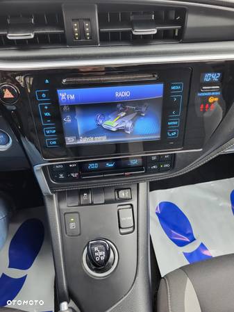 Toyota Auris 1.8 VVT-i Hybrid Automatik Design Edition - 15