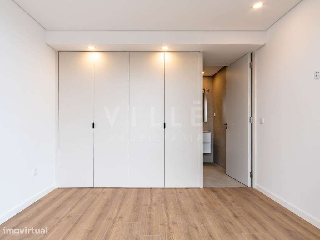 Apartamento T1+1 | 3.º e Último Piso | Varanda | 1 Lugar de Garagem...-14