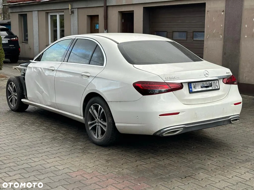 Mercedes-Benz Klasa E 220 d 4-Matic Avantgarde - 3