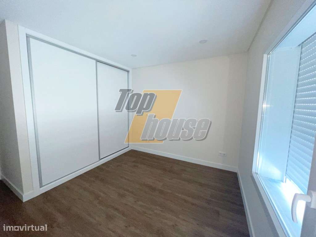 Apartamento T2 novo com parqueamento - Costa de Caparica-9