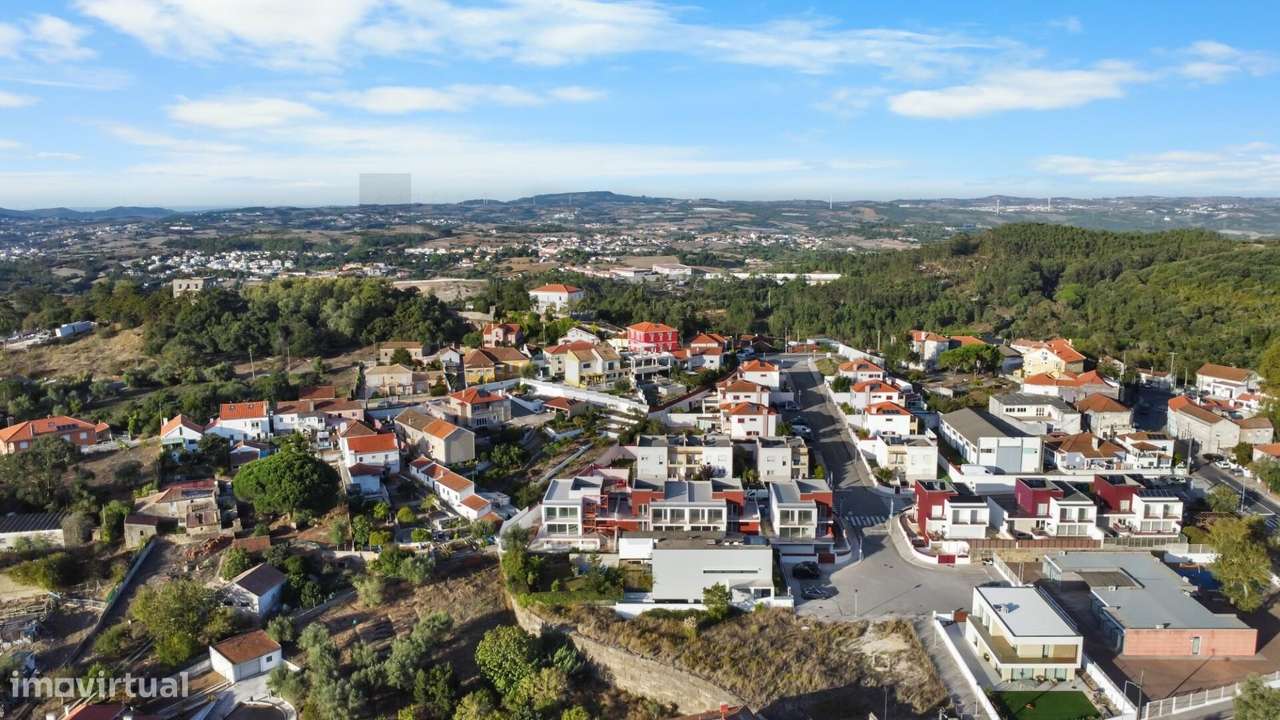 Moradia Isolada T4 em Cabeço de Montachique - Loures-27