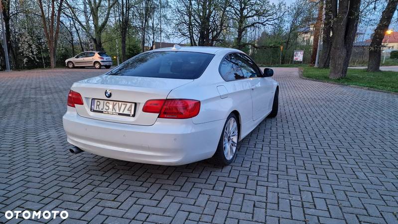 BMW Seria 3 320d - 11