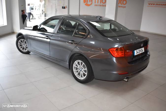 BMW 318 d Auto Exclusive - 6