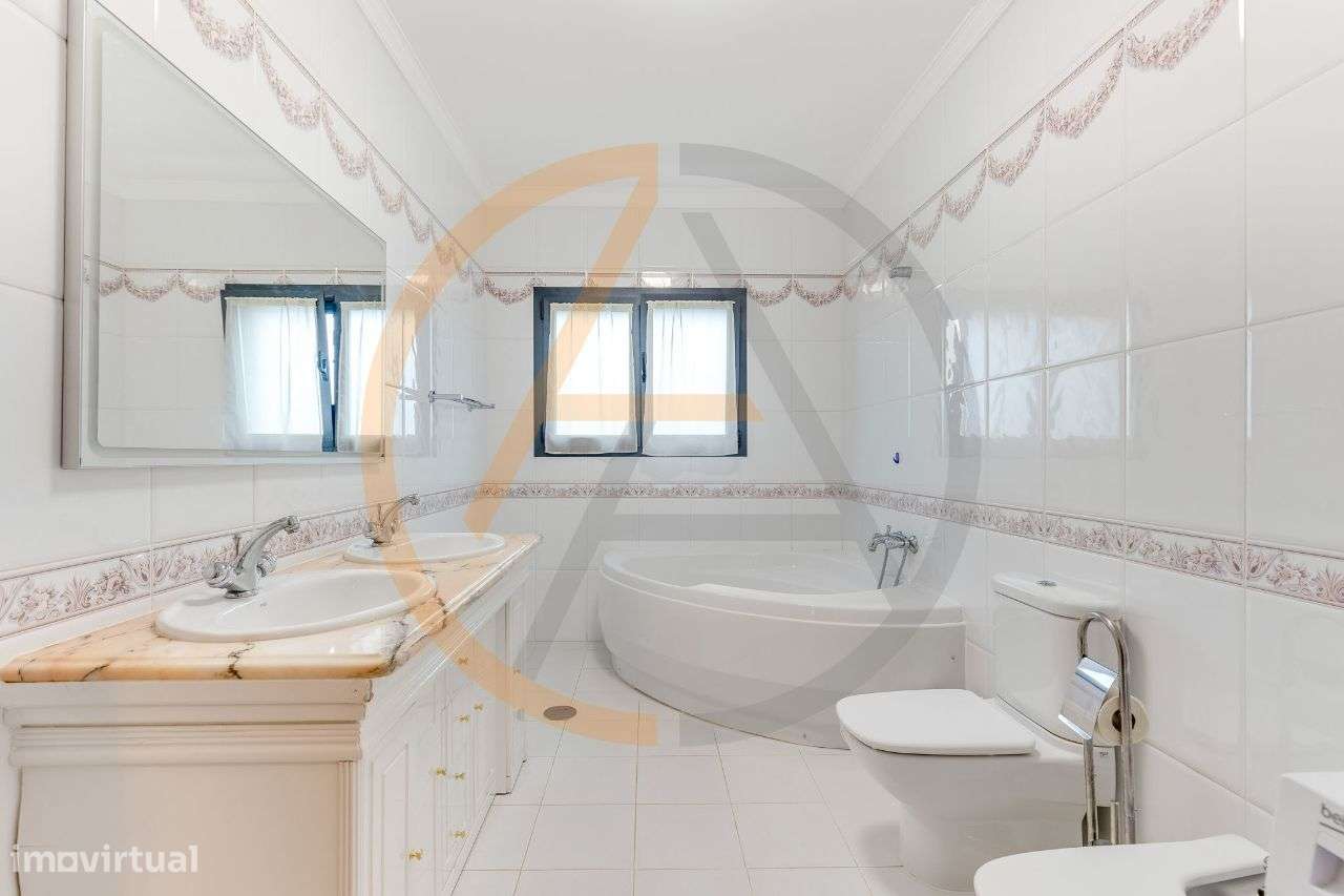 Moradia T6 c/ Piscina, amplo Espaço Exterior e Garagem | Vila do Conde-19