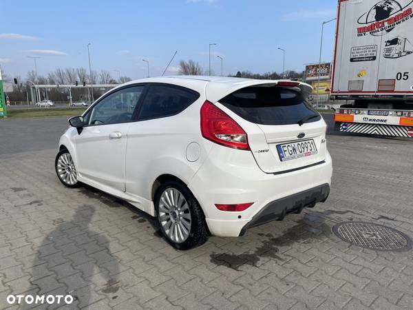 Ford Fiesta 1.5 TDCi Titanium - 5