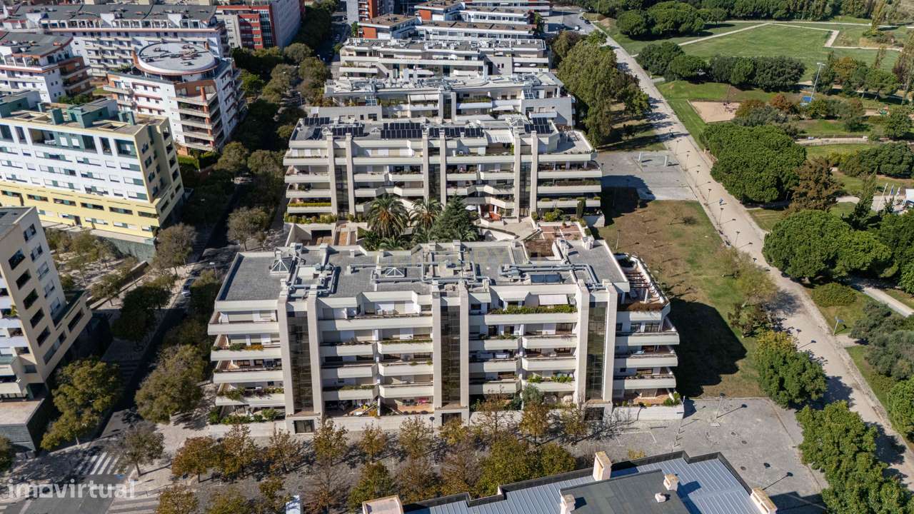 Apartamento T6 Único com Varandas Envolventes | Parque das Nações-49