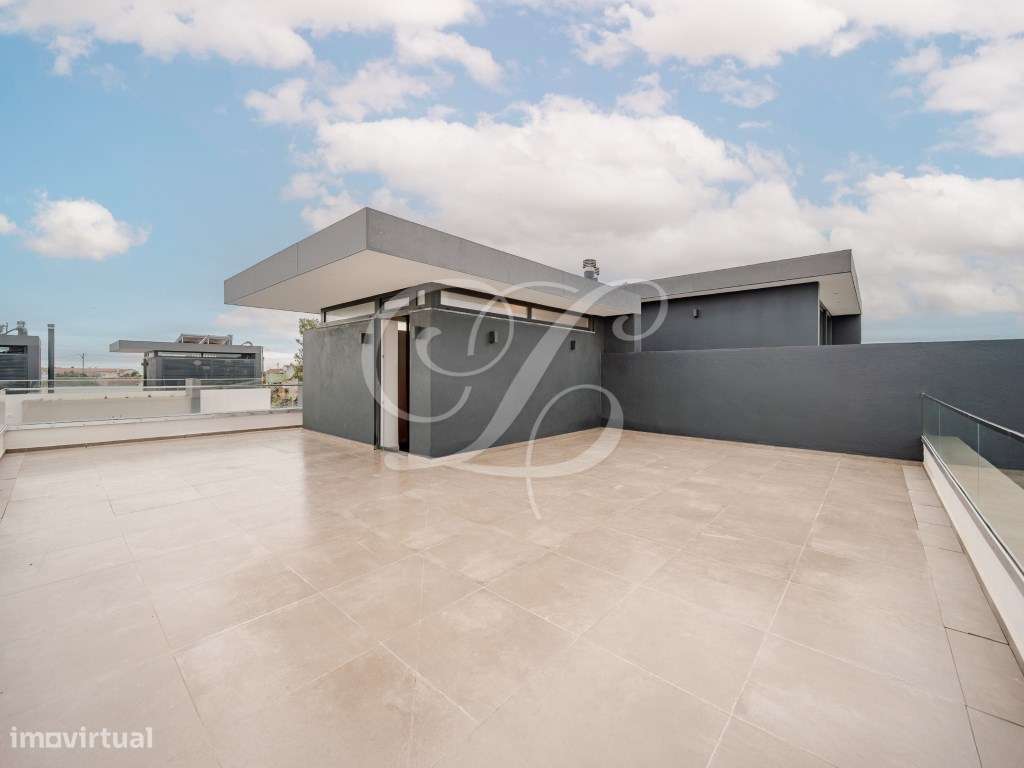 Moradia T5 c/ Jardim Relvado | Sintra-23