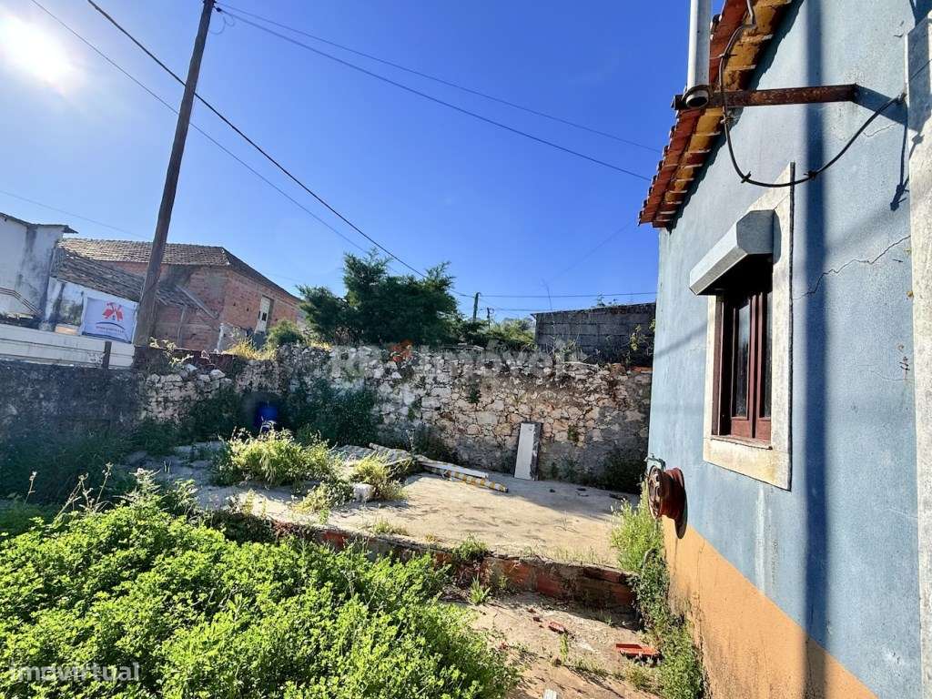 Moradia T3 p/ Recuperar em Pena - Chancelaria, Torres Novas-16