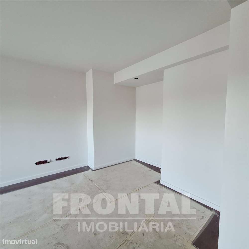 Apartamento T2 Novo | Empreendimento em Fase Final | São Mamede de Inf - Grande imagem: 5/29