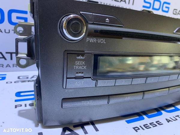 Radio CD Player cu MP3 Toyota Auris E15 2006 - 2012 Cod: 86120-02520 - 2