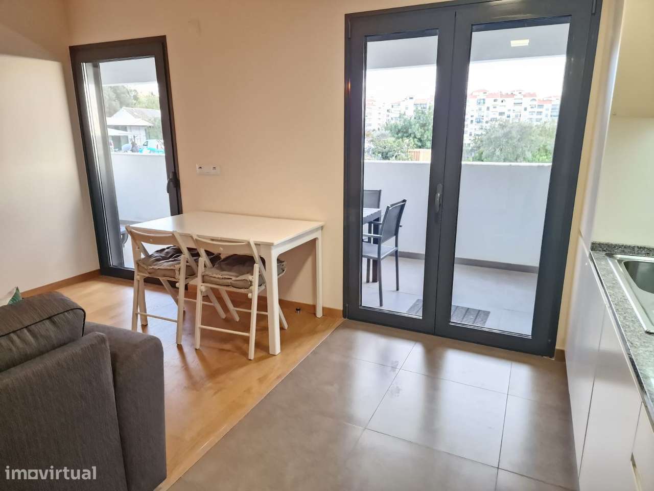 Apartamento T1 com lugar de garagem e Piscina - Lejana, Faro-9