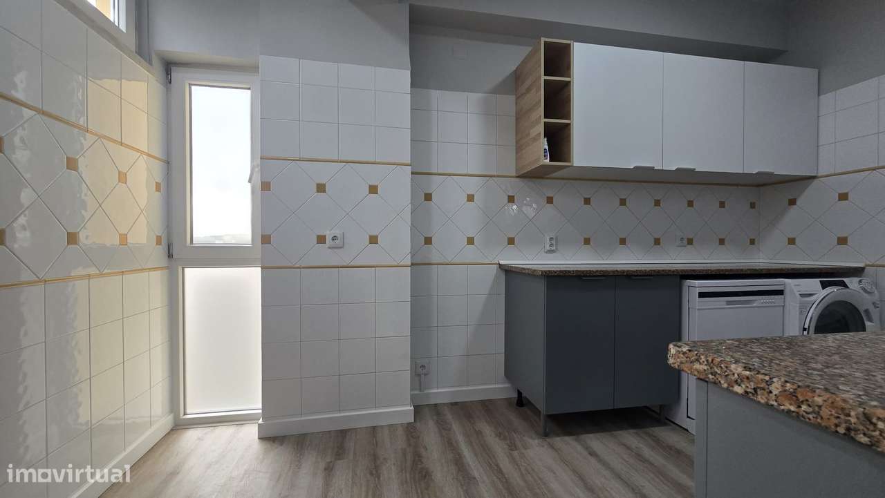 T2 Remodelado no Coração de Setúbal – Onde a Vida Tem Mais Cor - Grande imagem: 2/27