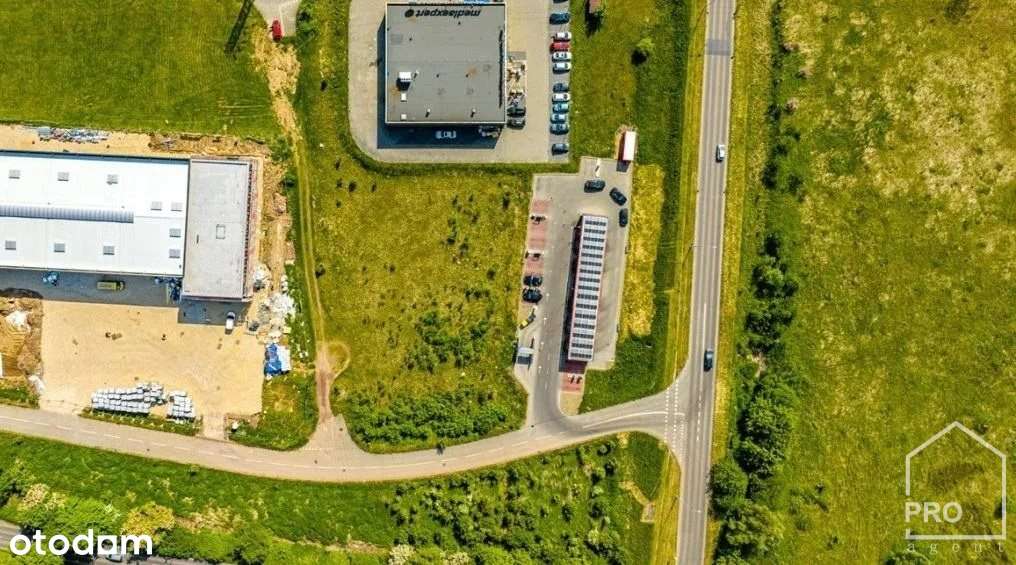 Teren inwestycyjny przy centrum handlowym Arena-14