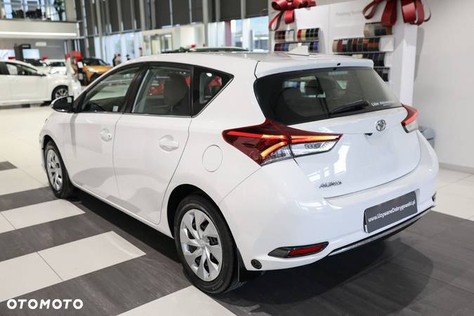 Toyota Auris - 3