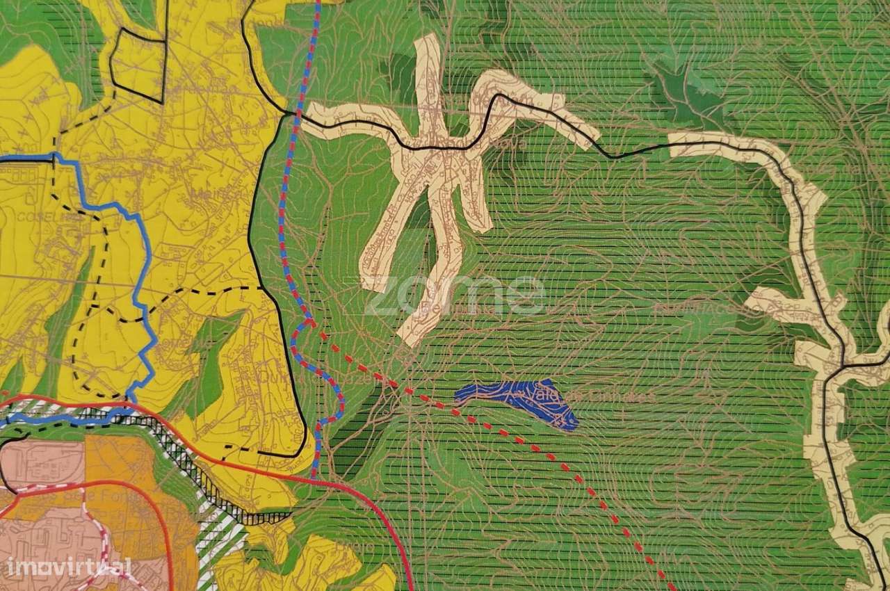 Terreno Exclusivo com 4.852 m² - Grande imagem: 1/13