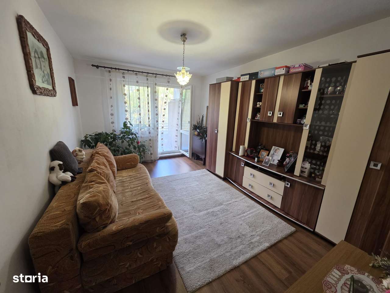 Apartament cu 2 camere cu balcon situat pe str Cutezantei.-1