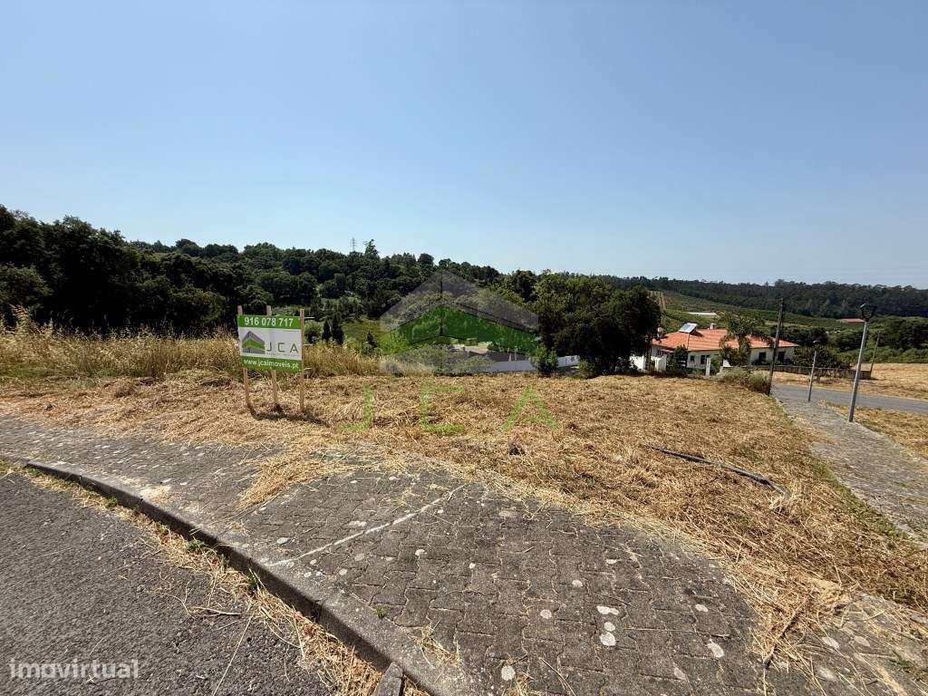 Terreno para construção de uma moradia - Grande imagem: 2/6