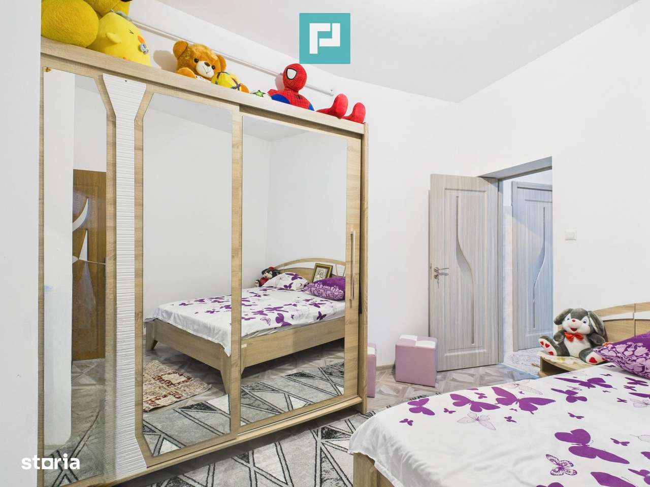 Două case, curte mare, lângă Castelul Huniazilor - Imagine principală: 5/20