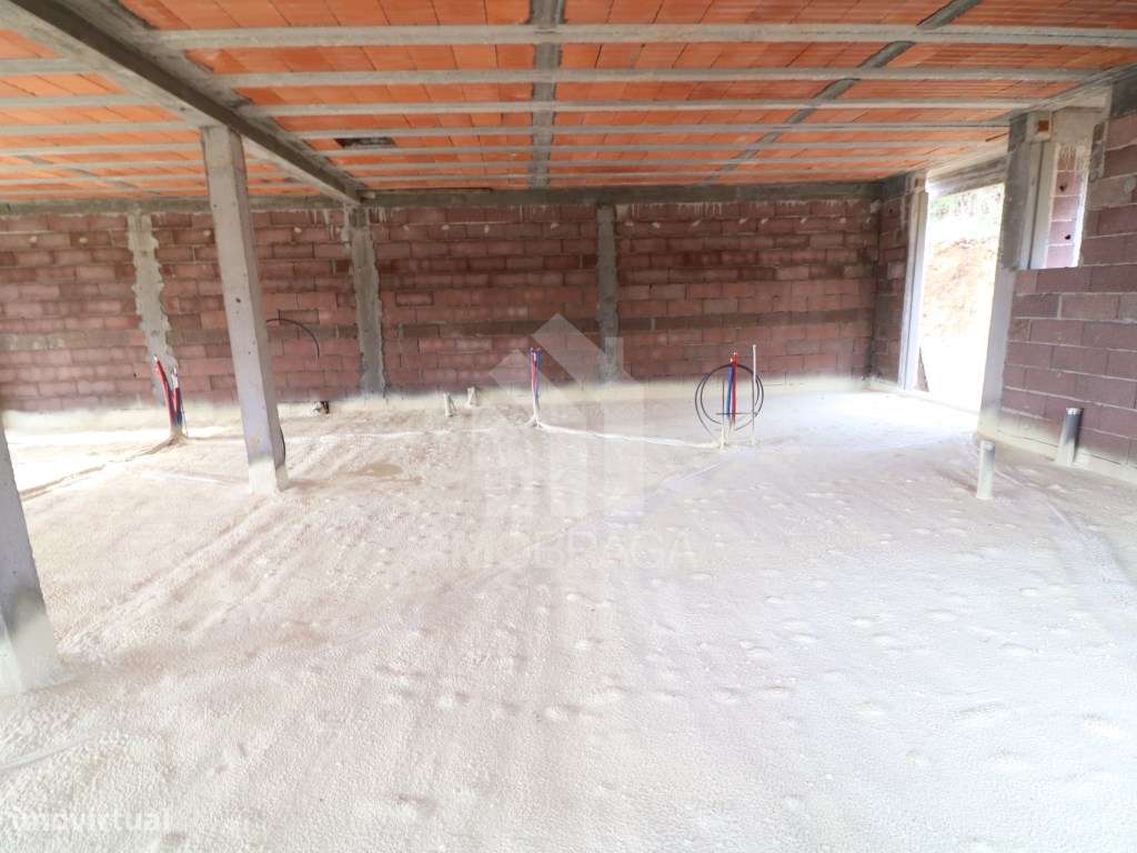 Venda Moradia Geminada T3 Térrea Nova - Fornelos (Ponte de Lima)-8