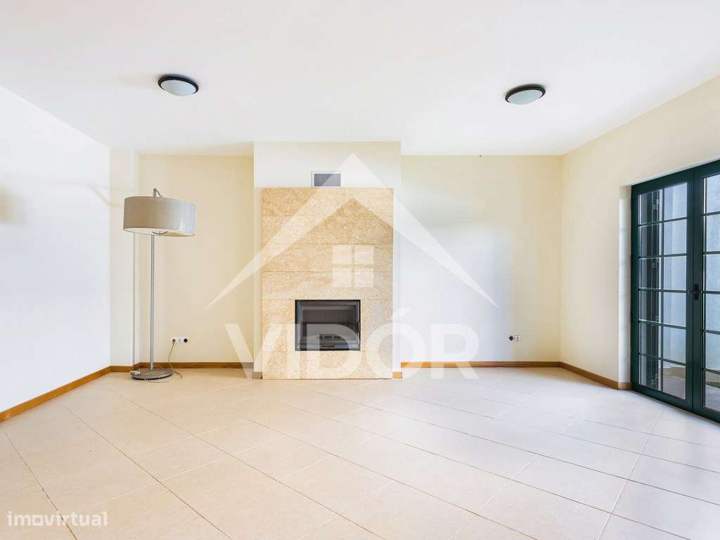 Moradia V4 - condomínio fechado com piscina em Albufeira - Grande imagem: 4/26