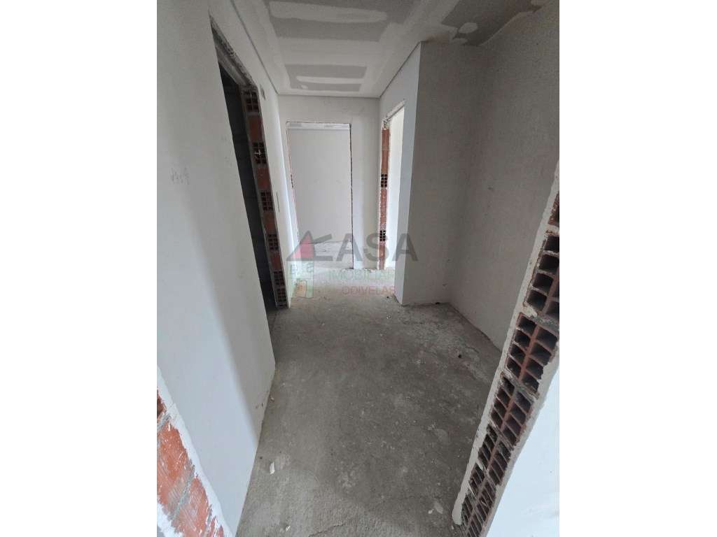 Apartamentos T2 e T3 em Caneças-5
