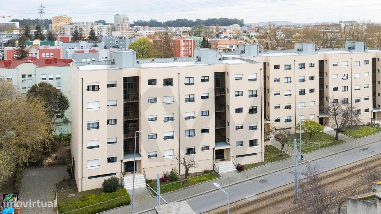 T2 COM GARAGEM BOX, EM SENHORA DA HORA, JUNTO AO METRO - Grande imagem: 2/21