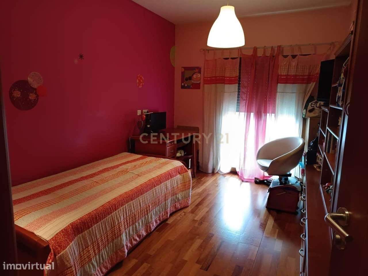 Terraços da Ponte - T3  com Varanda, Box e Vista Tejo-11