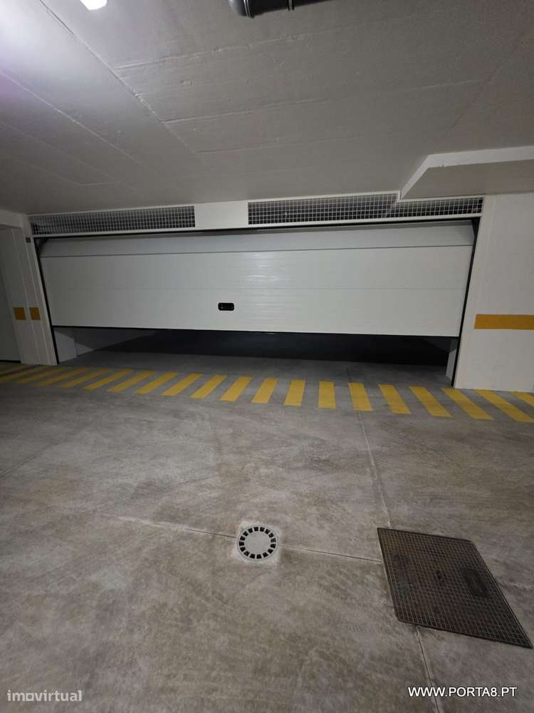 Apartamento T3 Novo com garagem-22